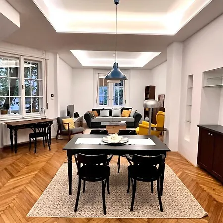Luxury Flat Near To Parliament דירה בודפשט