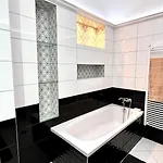 Luxury Flat Near To Parliament Apartment *