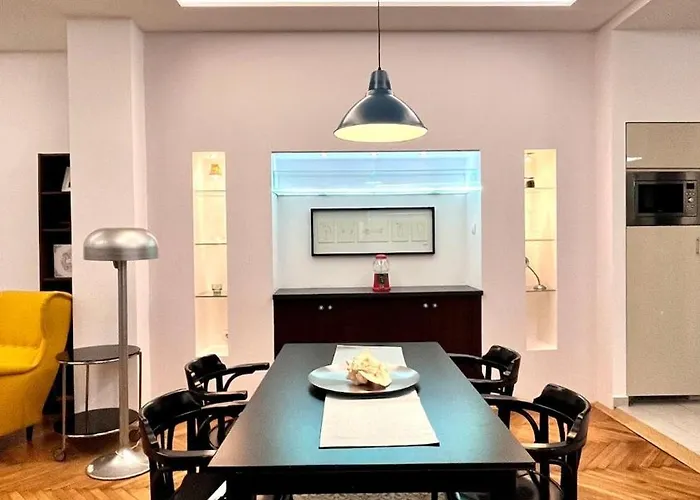 Luxury Flat Near To Parliament Lejlighed *