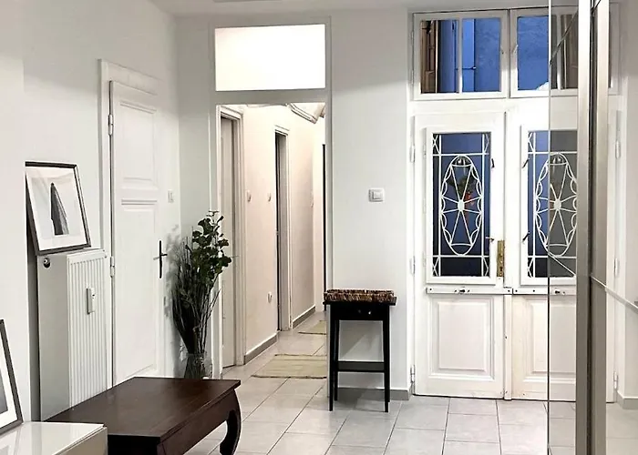 Luxury Flat Near To Parliament Lejlighed